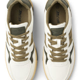 Storm Sneaks