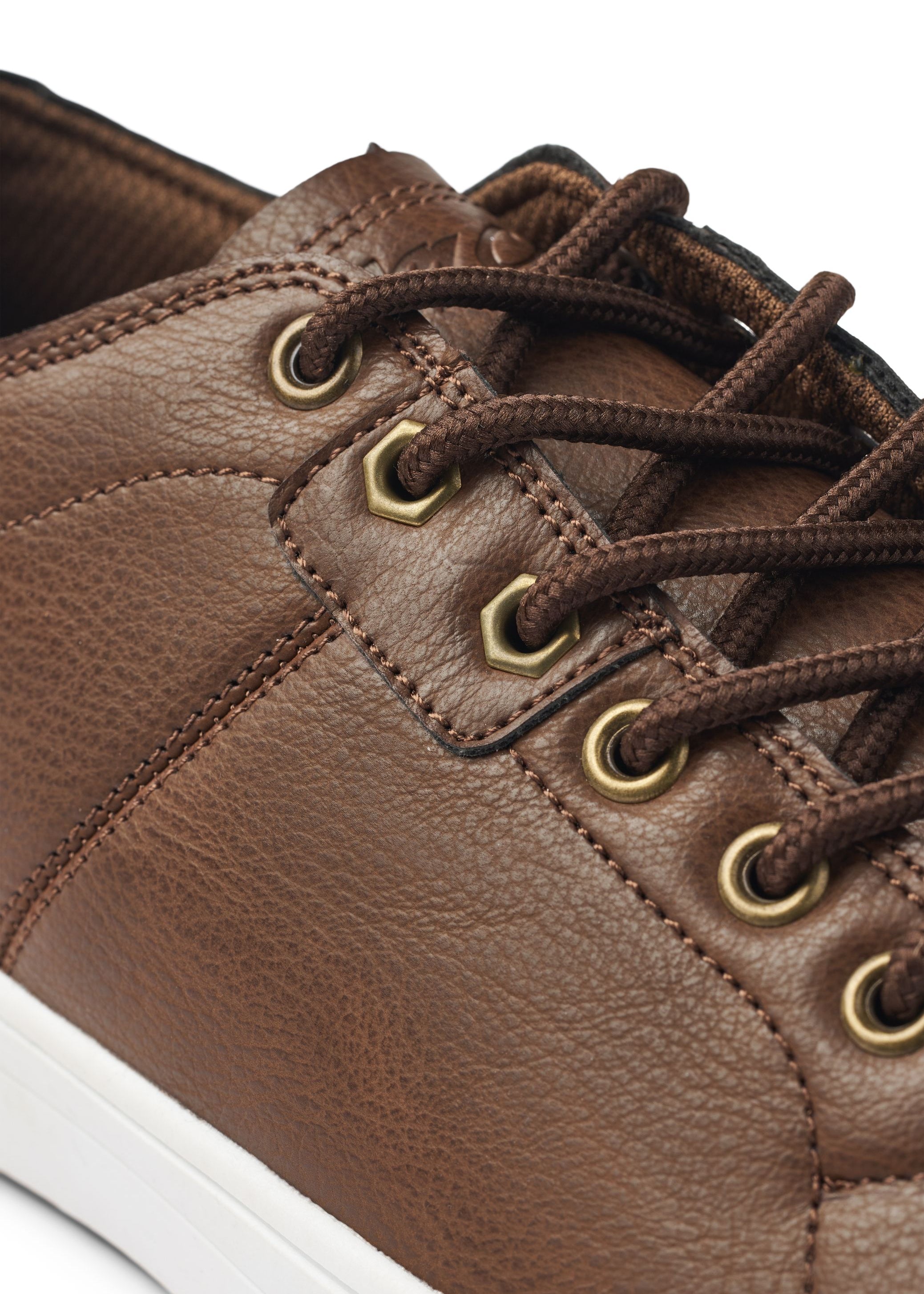 MCTomson Sneaks